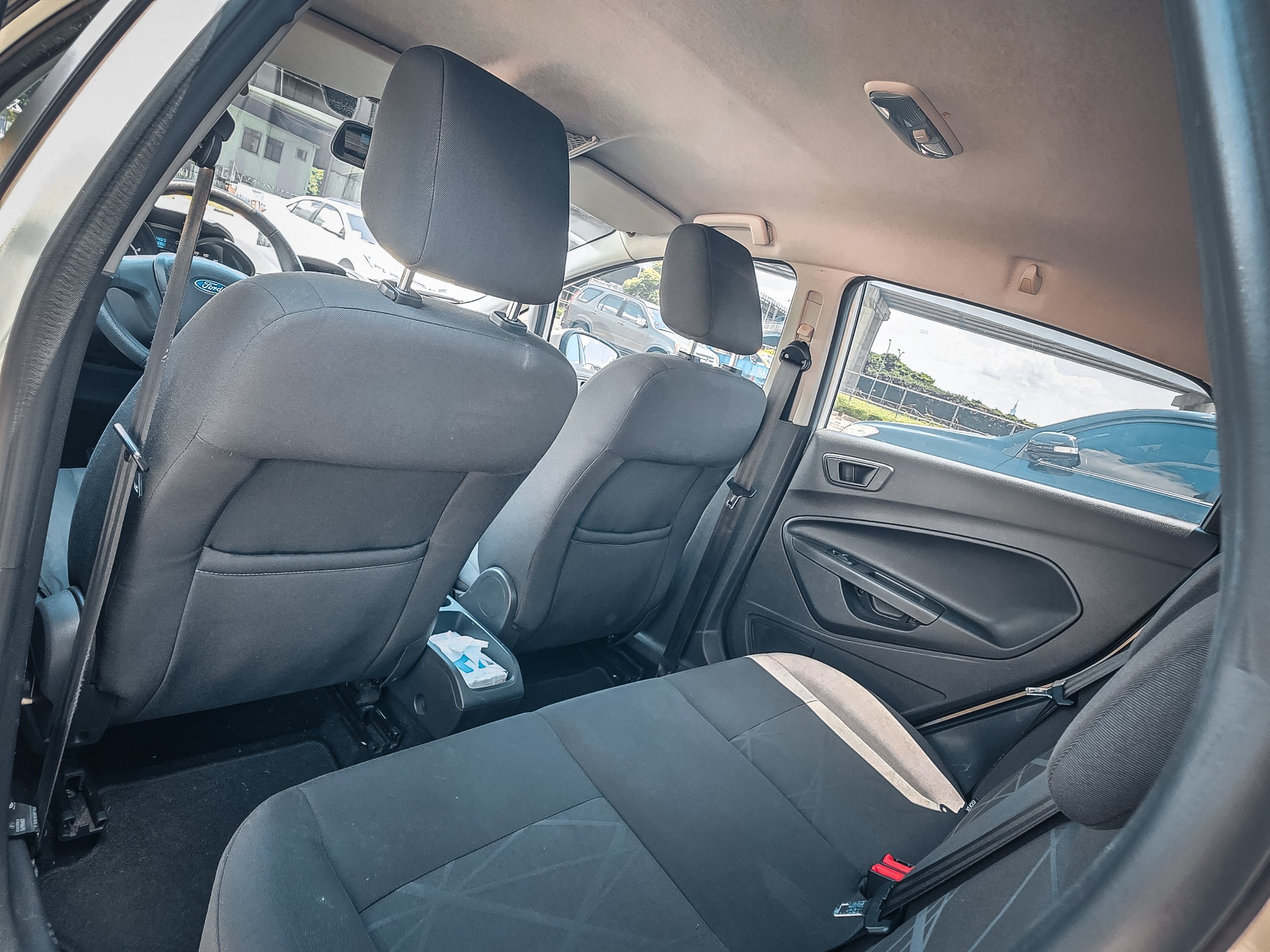 2014 Ford Fiesta 照片 13