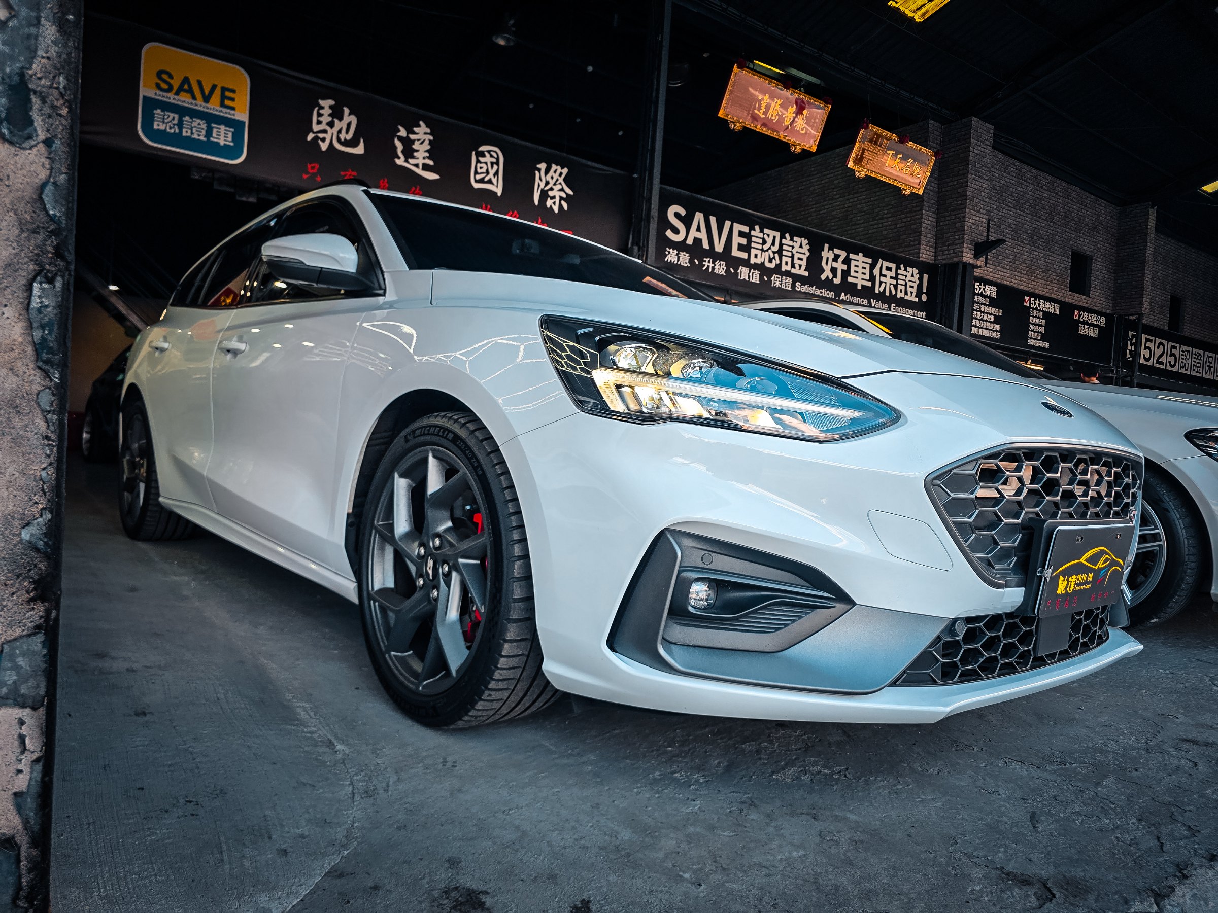 2021 Ford Focus Wagon ST 照片 2