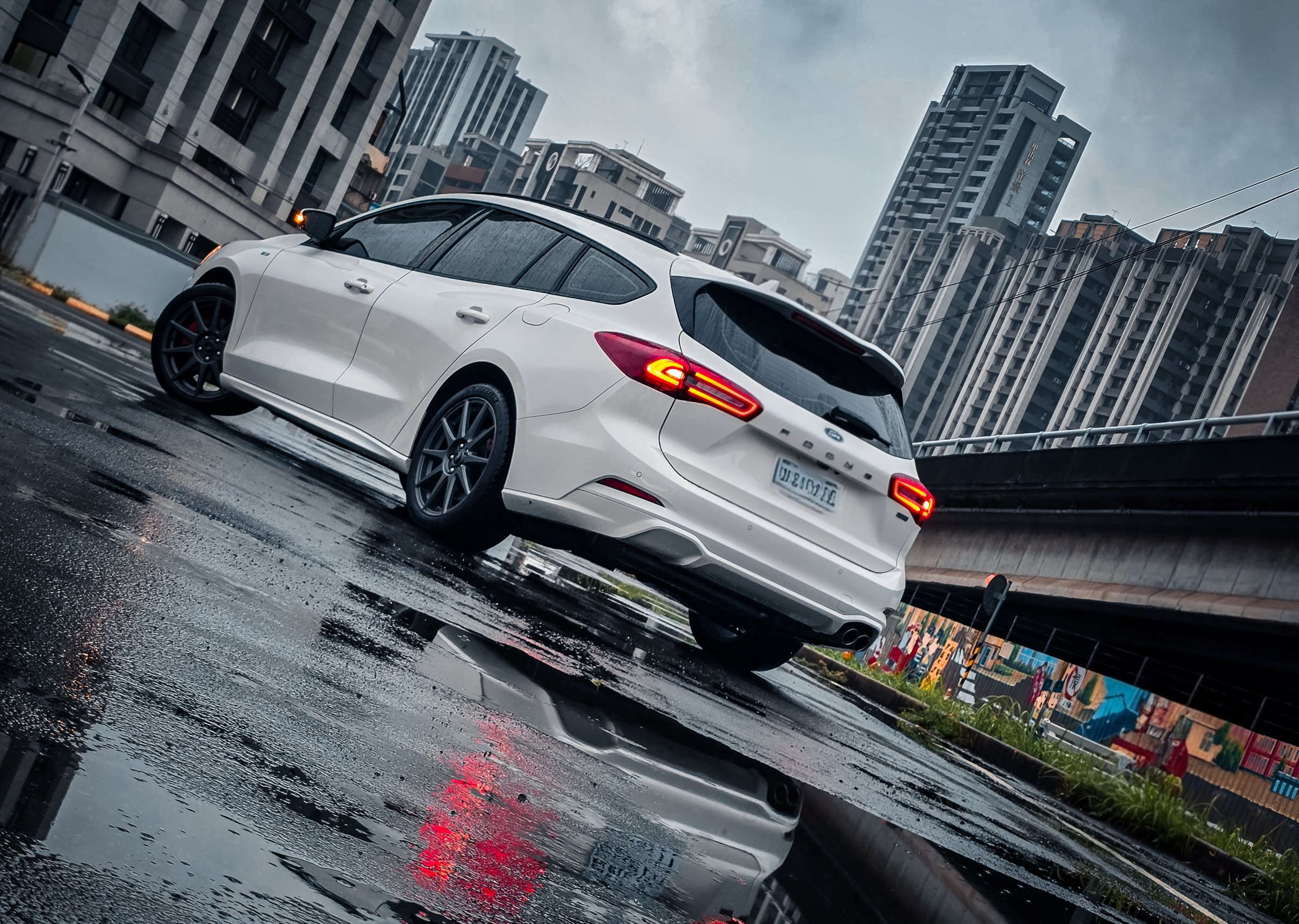 2023 Ford Focus wagon vignale 照片 2