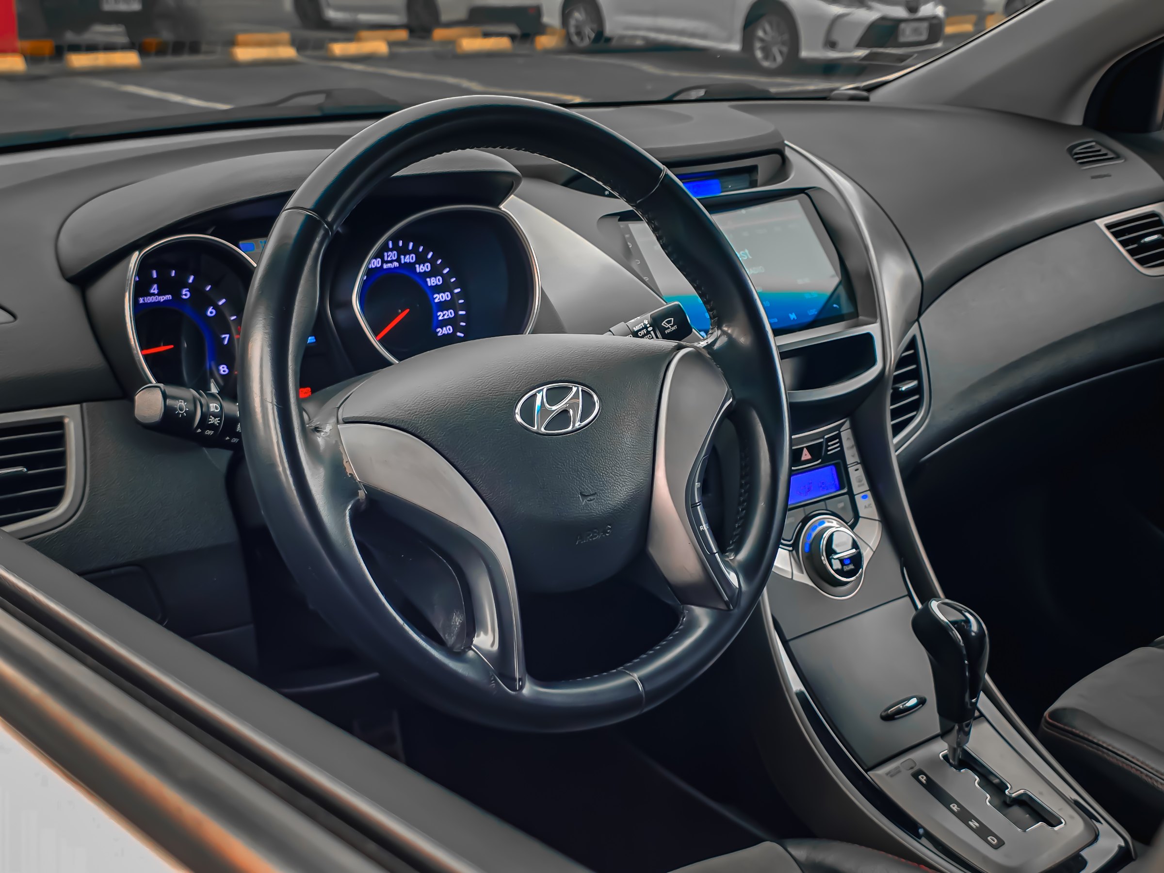 2014 Hyundai Elantra 黑潮特仕版 照片 3