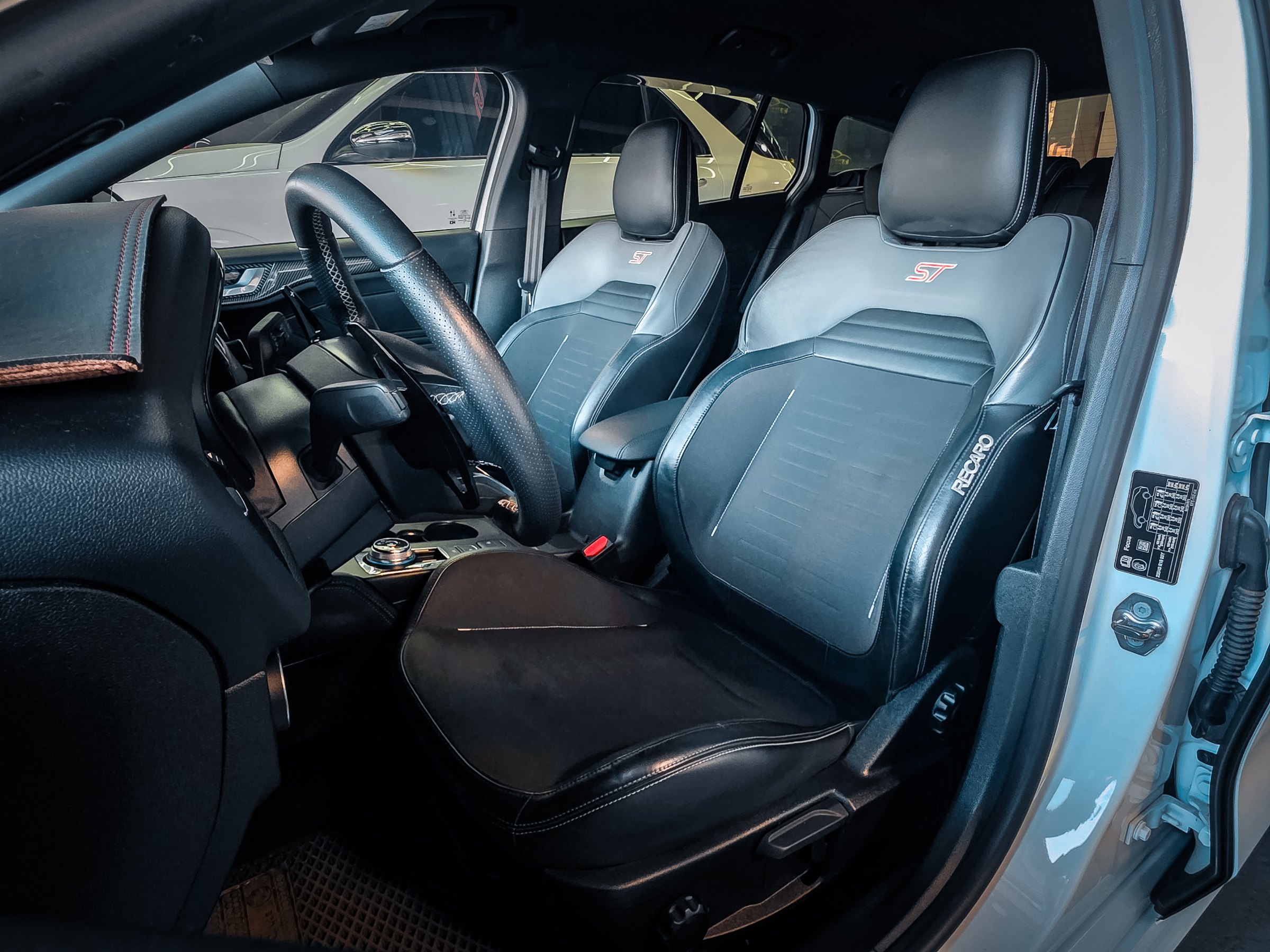2021 Ford Focus Wagon ST 照片 13