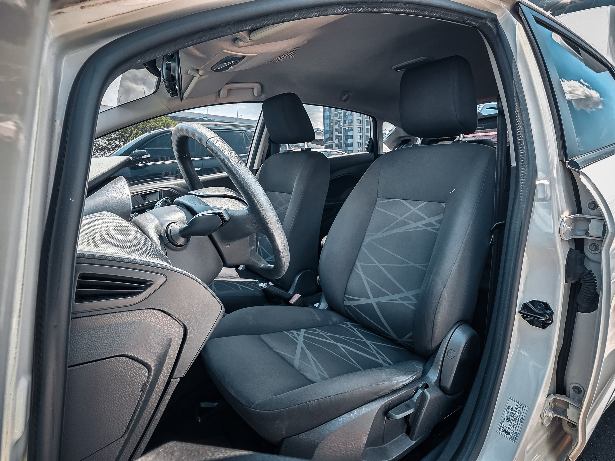 2014 Ford Fiesta 照片 12