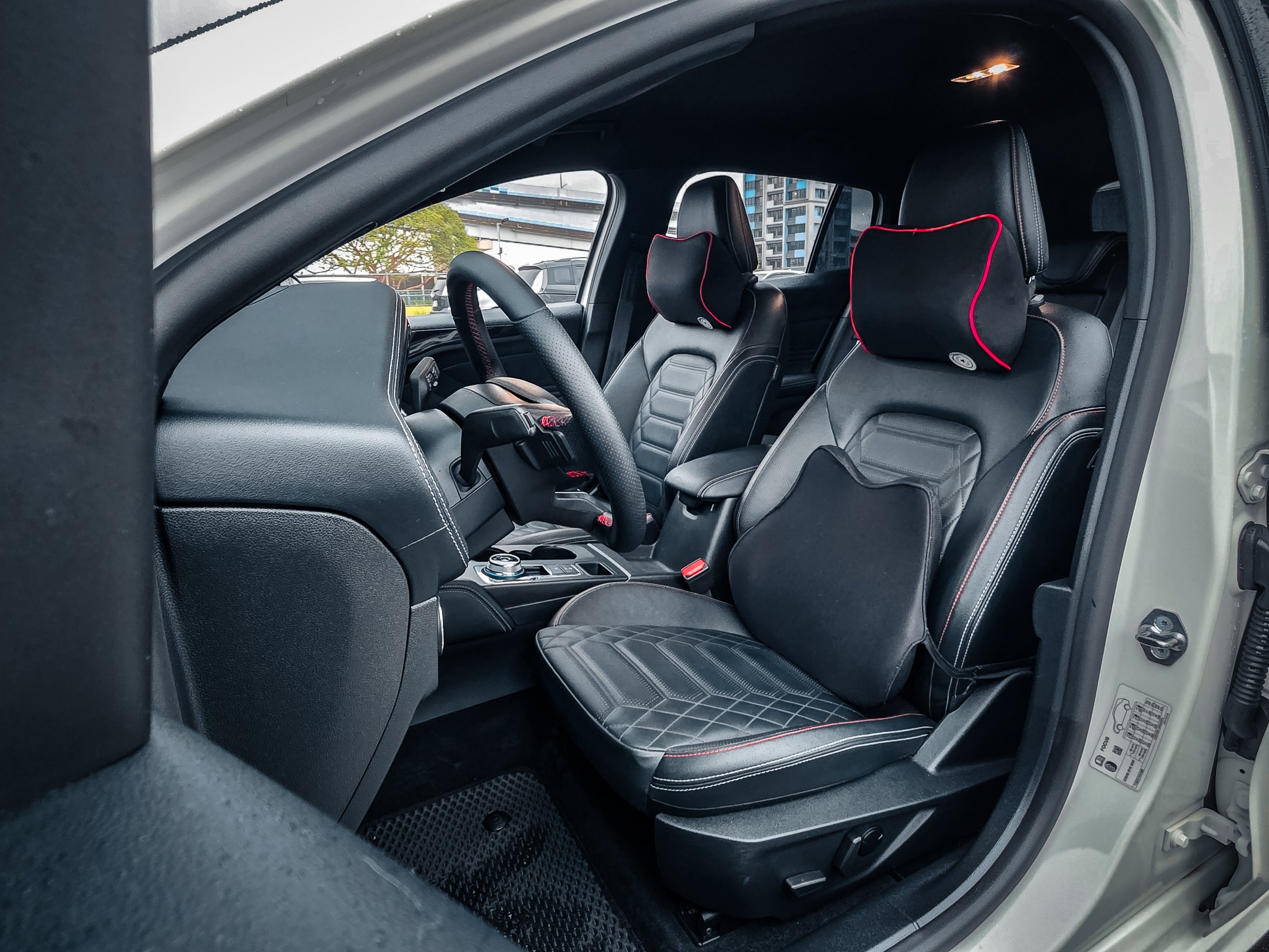 2023 Ford Focus wagon vignale 照片 12