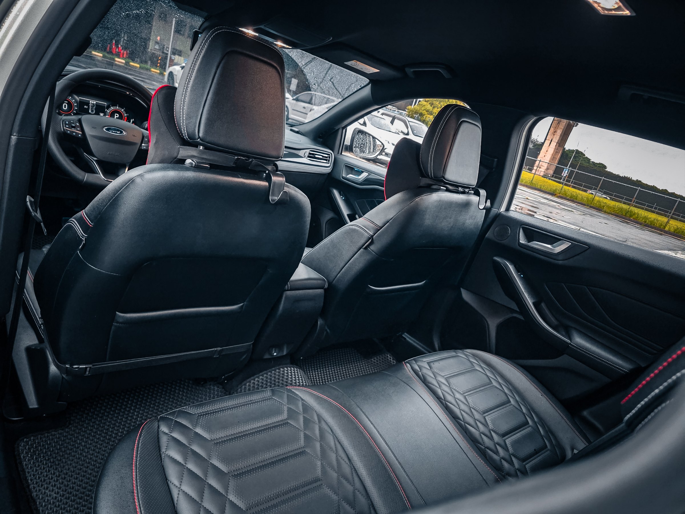 2023 Ford Focus wagon vignale 照片 13