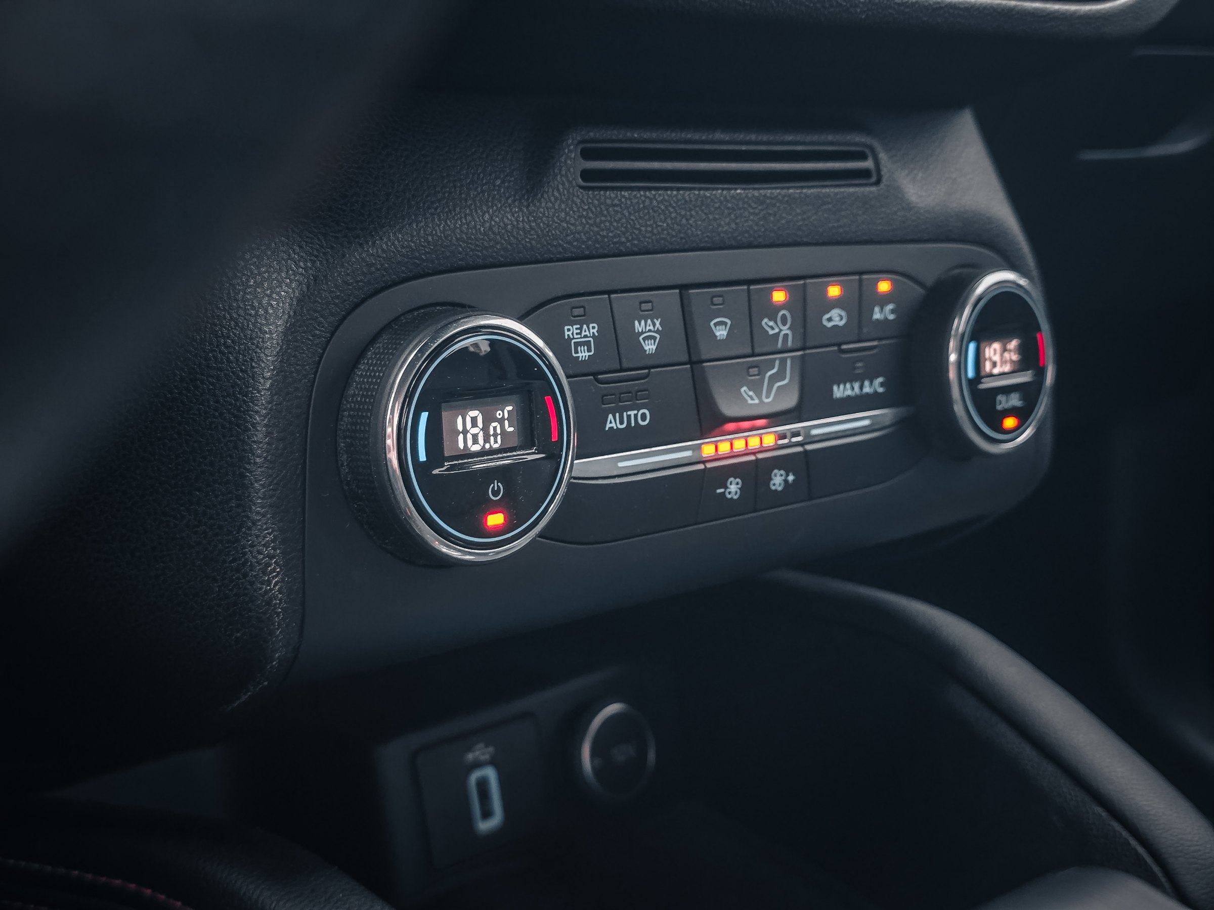 2019 Ford Focus ST LINE 照片 9